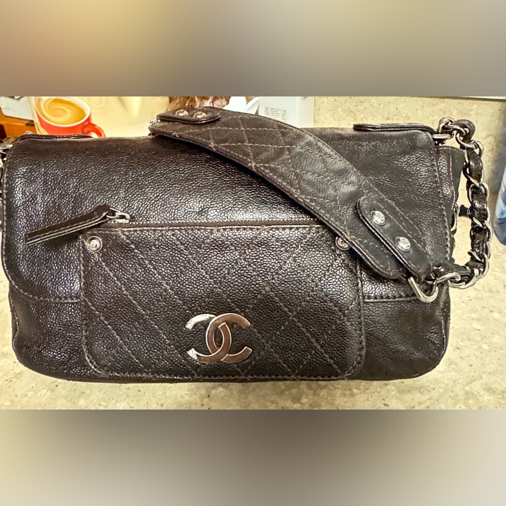 CHANEL Pocket In The City Chocolate Brown Leather Flap Bag / Tote Preowned